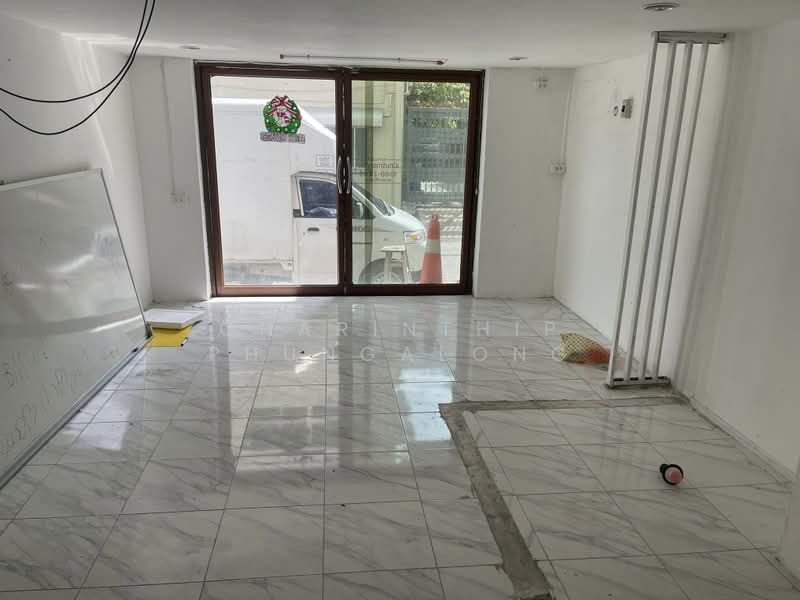 4.5-story commercial building opposite On Nut Soi 54, Bangkok, Suan Luang, Bangkok, , 450 sqm, Shophouse For Rent, by Charinthip Phungalong, 500358679 - DDproperty.com