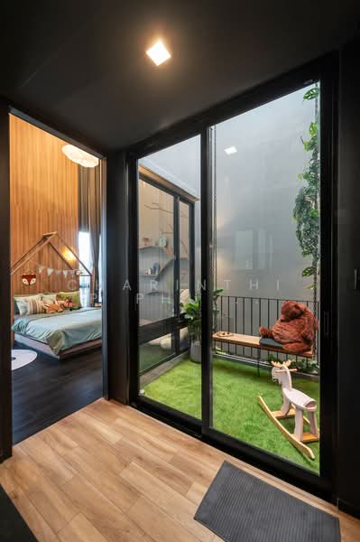 For sale/rent: 3.5-story townhome with 3 bedrooms in the heart of Ratchada, near MRT, Bangkok, รัชดาภิเษก, Samsen Nok, Huai Khwang, Bangkok, 3 Bedrooms, 234 sqm, Townhouse For Rent, by Charinthip Phungalong, 500358683 - DDproperty.com