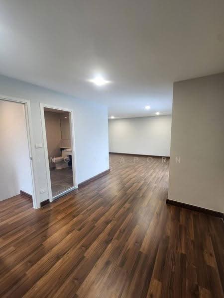 นันทวัน วงแหวน-รัตนาธิเบศร์, Nonthaburi, Sao Thong Hin, Bang Yai, Nonthaburi, 5 Bedrooms, 369 sqm, Single Detached House For Sale, by Angsanaporn Dejvorrasuthi, 500358698 - DDproperty.com