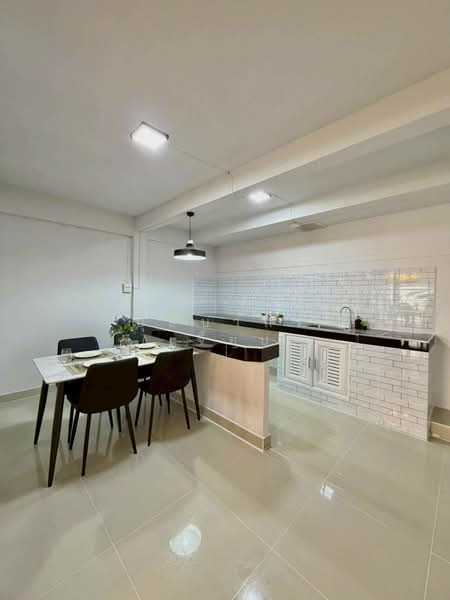 บ้านสวย รีโนเวทใหม่ ใกล้วัดสวนแก้ว หมู่บ้านเจ้าพระยา 5 บางเลน บางใหญ่ 11140, Nonthaburi, บางกรวย - ไทรน้อย, Bang Len, Bang Yai, Nonthaburi, 2 Bedrooms, 120 sqm, Townhouse For Sale, by บุษบากร (เจี๊ยบ), 500358728 - DDproperty.com