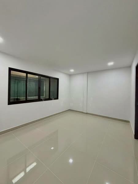 บ้านสวย รีโนเวทใหม่ ใกล้วัดสวนแก้ว หมู่บ้านเจ้าพระยา 5 บางเลน บางใหญ่ 11140, นนทบุรี, บางกรวย - ไทรน้อย, บางเลน, บางใหญ่, นนทบุรี, 120 ตร.ม., ทาวน์เฮ้าส์ ขาย, โดย บุษบากร (เจี๊ยบ), 500358728 - DDproperty.com