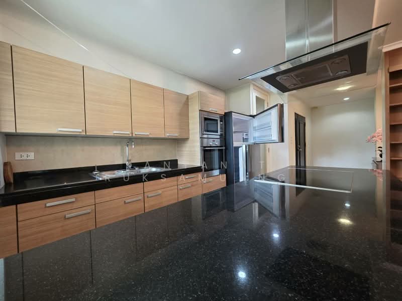 The Cadogan Private Residence, Bangkok, Soi Sukhumvit 39, Khlong Tan Nua, Watthana, Bangkok, 3 Bedrooms, 200 sqm, Condo For Rent, by Kanyanat Ruksamuang, 500358731 - DDproperty.com