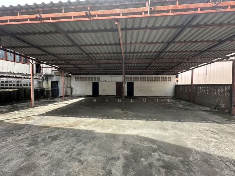 ขายบ้าน 2 ชั้น พร้อมอาคารหน้าร้าน บางเสร่ สัตหีบ ใกล้หาดบางเสร่ เหมาะลงทุนและทำธุรกิจ, ชลบุรี, บางเสร่, สัตหีบ, ชลบุรี, 560 ตร.ม., บ้านเดี่ยว ขาย, โดย สนใจสอบถาม, 500358940 - DDproperty.com