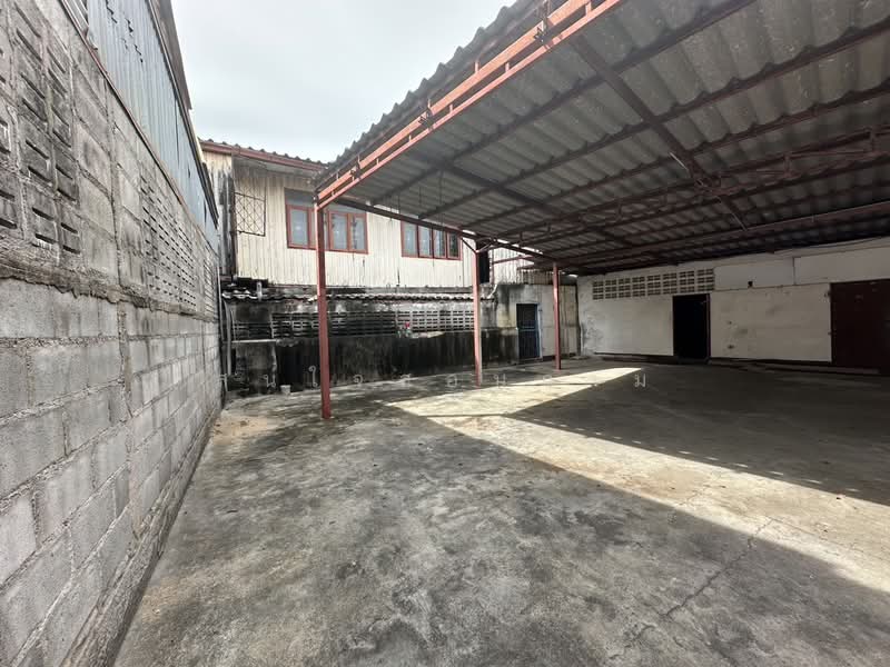 ขายบ้าน 2 ชั้น พร้อมอาคารหน้าร้าน บางเสร่ สัตหีบ ใกล้หาดบางเสร่ เหมาะลงทุนและทำธุรกิจ, ชลบุรี, บางเสร่, สัตหีบ, ชลบุรี, 560 ตร.ม., บ้านเดี่ยว ขาย, โดย สนใจสอบถาม, 500358940 - DDproperty.com