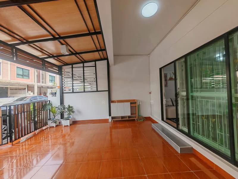 Pruksalite Lox Sukhumvit-Theparak, Samut Prakan, Soi Sri Bunruang 1, Bang Muang Mai, Muang Samut Prakarn, Samut Prakan, 3 Bedrooms, 100 sqm, Townhouse For Sale, by Rinrada Saelee, 500358966 - DDproperty.com