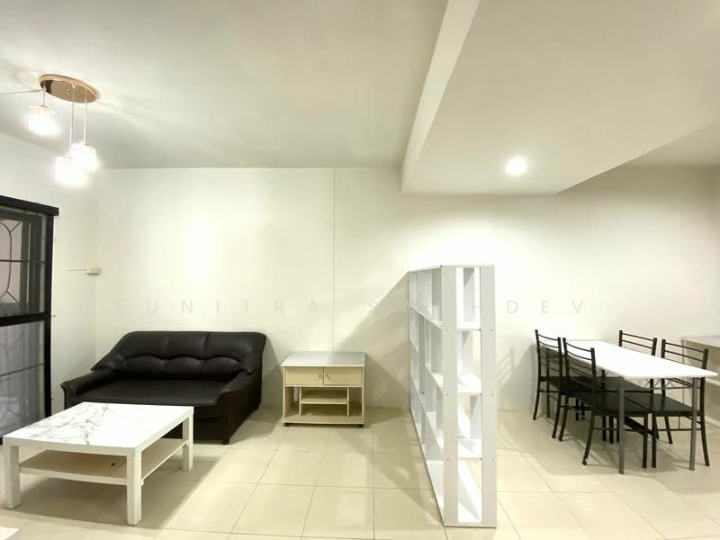 Baan Pruksa 58/2 Ladkrabang-Suvarnabhumi, Samut Prakan, Ladkrabang Road, Srisa Chorakhe Noi, Bang Sao Thong, Samut Prakan, 3 Bedrooms, 100 sqm, Townhouse For Rent, by Sunitra Sachdev, 500358995 - DDproperty.com