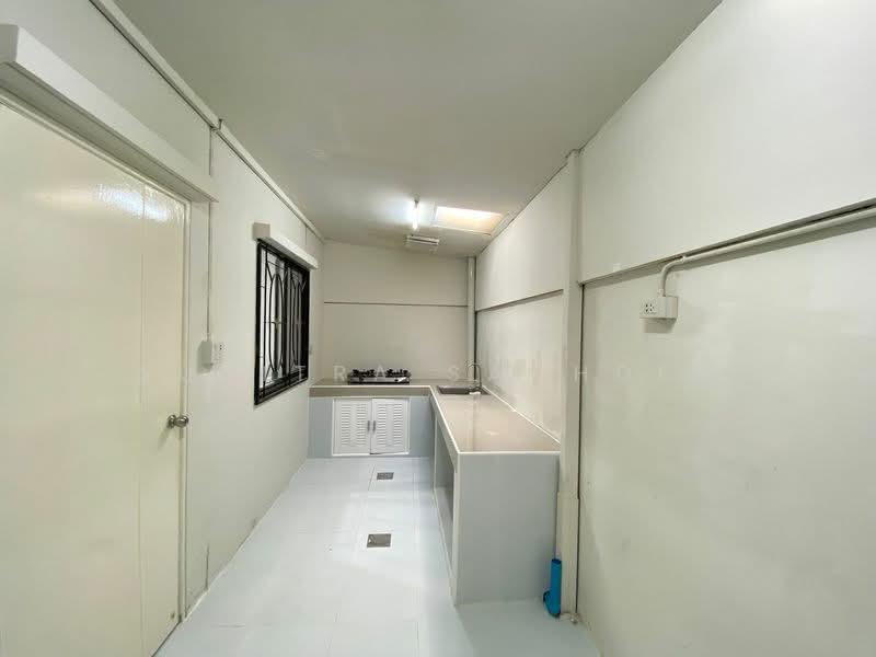 Baan Pruksa 58/2 Ladkrabang-Suvarnabhumi : บ้านพฤกษา 58/2 ลาดกระบัง-สุวรรณภูมิ, สมุทรปราการ, ถนนลาดกระบัง, ศีรษะจรเข้น้อย, บางเสาธง, สมุทรปราการ, 100 ตร.ม., ทาวน์เฮ้าส์ ให้เช่า, โดย Sunitra Sachdev, 500358995 - DDproperty.com