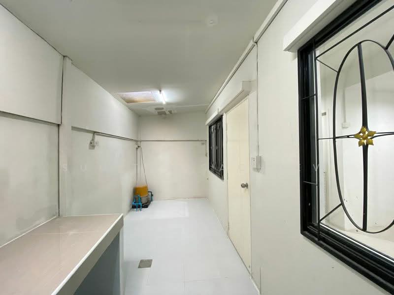 Baan Pruksa 58/2 Ladkrabang-Suvarnabhumi, Samut Prakan, Ladkrabang Road, Srisa Chorakhe Noi, Bang Sao Thong, Samut Prakan, 3 Bedrooms, 100 sqm, Townhouse For Rent, by Sunitra Sachdev, 500358995 - DDproperty.com