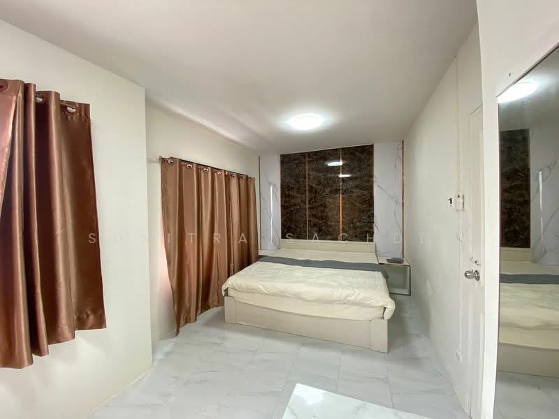 Baan Pruksa 58/2 Ladkrabang-Suvarnabhumi, Samut Prakan, Ladkrabang Road, Srisa Chorakhe Noi, Bang Sao Thong, Samut Prakan, 3 Bedrooms, 100 sqm, Townhouse For Rent, by Sunitra Sachdev, 500358995 - DDproperty.com