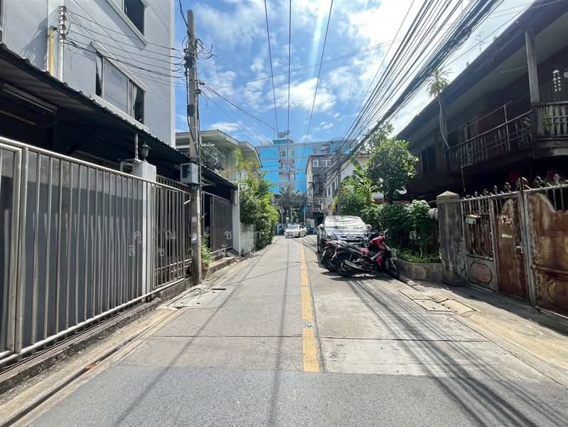 อาคารพาณิชย์ 3.5 ชั้น 20 ตร.ว. อาคารพาณิชย์ ใกล้ไอคอนสยาม ถนนราชพฤกษ์, Bangkok, ถนนราชพฤกษ์, Khlong Ton Sai, Khlong San, Bangkok, , 130 sqm, Shophouse For Sale, by คุณ ชาณินภัสส์ สิชาพันธุ์ (ปัฐ), 500359010 - DDproperty.com