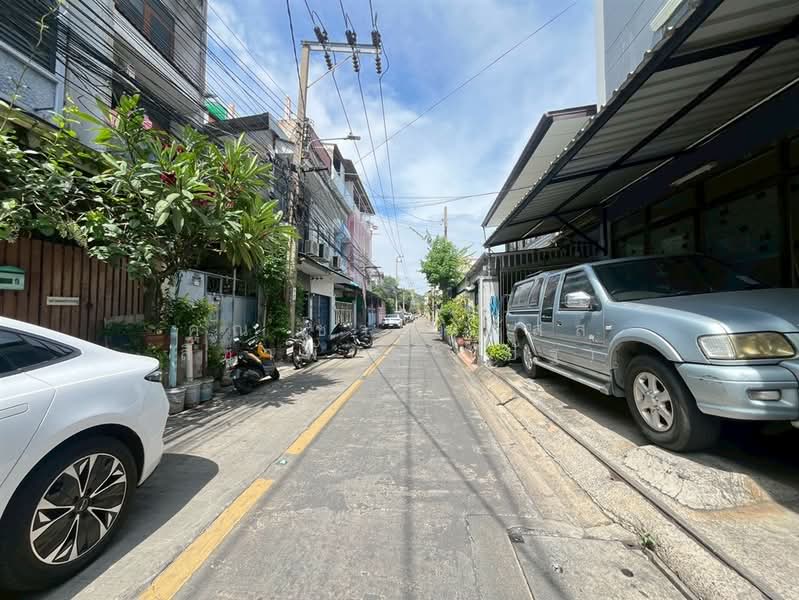 อาคารพาณิชย์ 3.5 ชั้น 20 ตร.ว. อาคารพาณิชย์ ใกล้ไอคอนสยาม ถนนราชพฤกษ์, กรุงเทพ, ถนนราชพฤกษ์, คลองต้นไทร, คลองสาน, กรุงเทพ, 130 ตร.ม., ตึกแถว-อาคารพาณิชย์ ขาย, โดย คุณ ชาณินภัสส์ สิชาพันธุ์ (ปัฐ), 500359010 - DDproperty.com