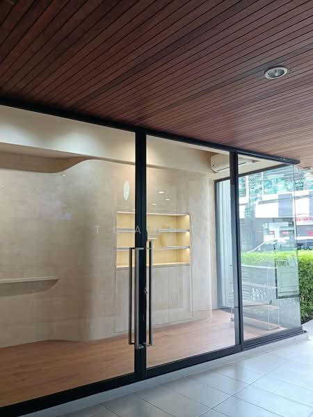 พื้นที่ให้เช่า พร้อมพงษ์ ทองหล่อ สุขุมวิท : Space for rent in Phrom Phong, Thonglor, Sukhumvit., กรุงเทพ, คลองตันเหนือ, วัฒนา, กรุงเทพ, 12 ตร.ม., พื้นที่ขายของ ให้เช่า, โดย TOAH T., 500359070 - DDproperty.com