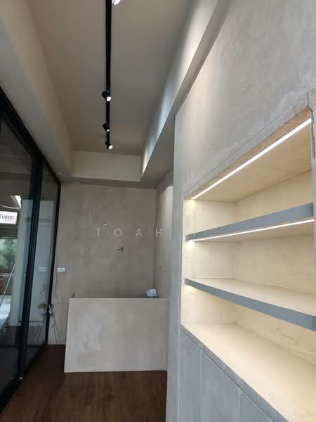 พื้นที่ให้เช่า พร้อมพงษ์ ทองหล่อ สุขุมวิท : Space for rent in Phrom Phong, Thonglor, Sukhumvit., Bangkok, Khlong Tan Nua, Watthana, Bangkok, , 12 sqm, Retail Space For Rent, by TOAH T., 500359070 - DDproperty.com