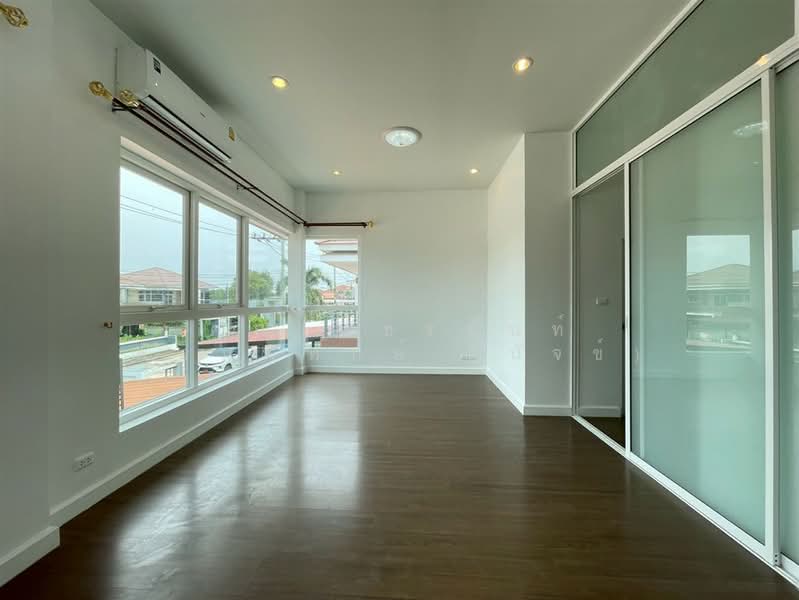 Sirinrat Hatairat, Bangkok, Soi Hathairat 37, Sam Wa Tawan Tok, Khlong Sam Wa, Bangkok, 4 Bedrooms, 350 sqm, Single Detached House For Sale, by คุณ พัชรนันท์ พรมพิทักษ์ (นัจข์), 500359107 - DDproperty.com