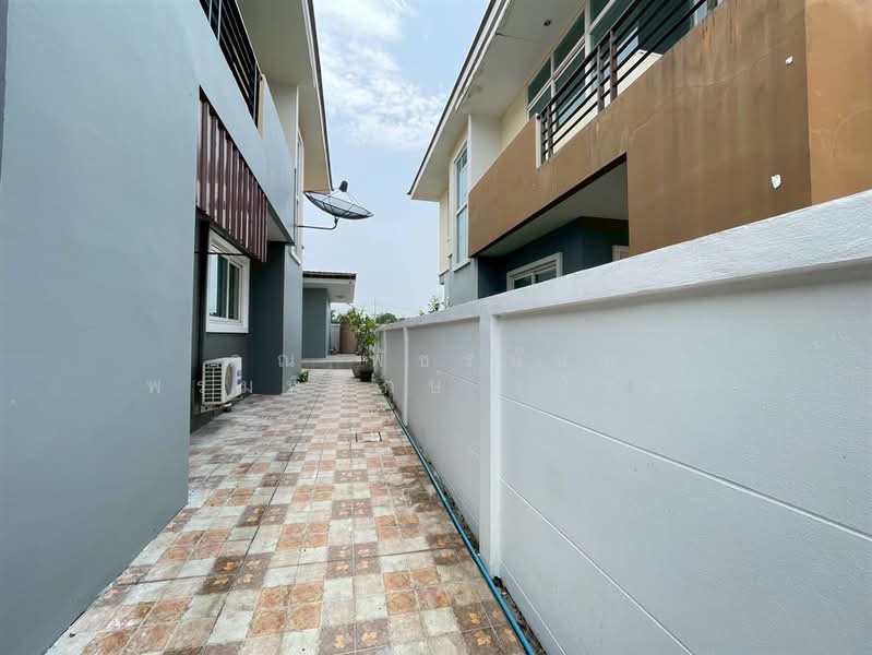 Sirinrat Hatairat, Bangkok, Soi Hathairat 37, Sam Wa Tawan Tok, Khlong Sam Wa, Bangkok, 4 Bedrooms, 350 sqm, Single Detached House For Sale, by คุณ พัชรนันท์ พรมพิทักษ์ (นัจข์), 500359107 - DDproperty.com