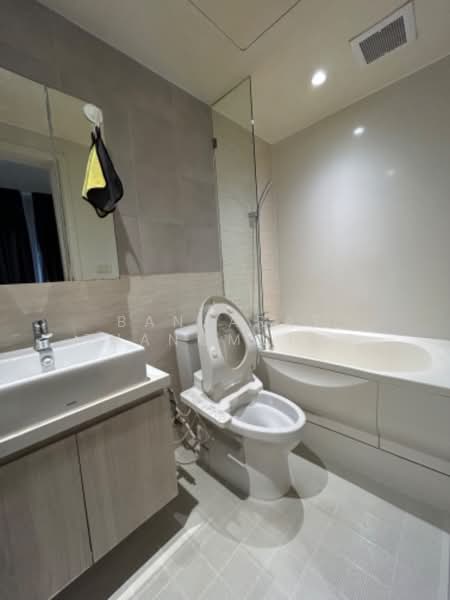Runesu Thonglor 5, Bangkok, 82 Padi Madi Alley, Khlong Tan Nua, Watthana, Bangkok, 1 Bedroom, 28 sqm, Condo For Rent, by Banjarat Thanomchat, 500359121 - DDproperty.com
