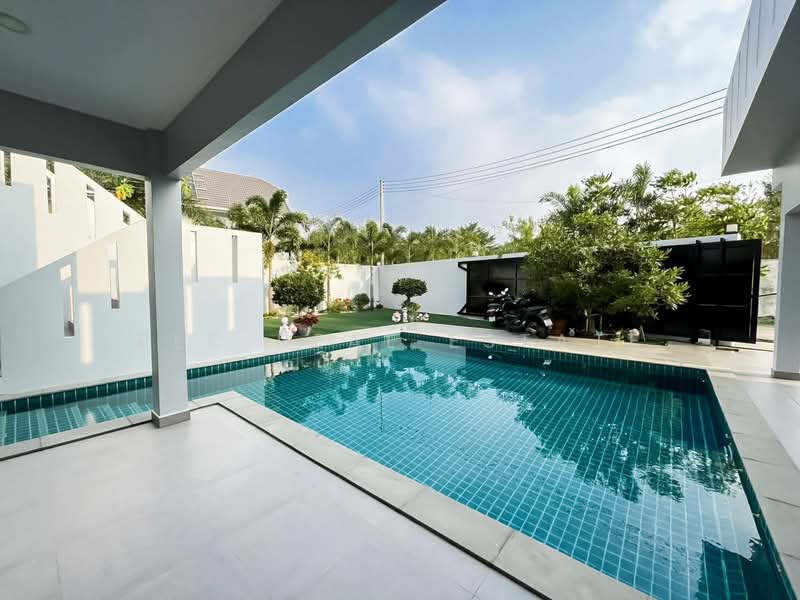 Pool Villa for Sale Thung Klom East Pattaya 3 Bedroom, Chon Buri (Pattaya), Bang Lamung, Bang Lamung (Pattaya), Chon Buri (Pattaya), 3 Bedrooms, 576 sqm, Villa For Sale, by PLC real estate, 500359157 - DDproperty.com