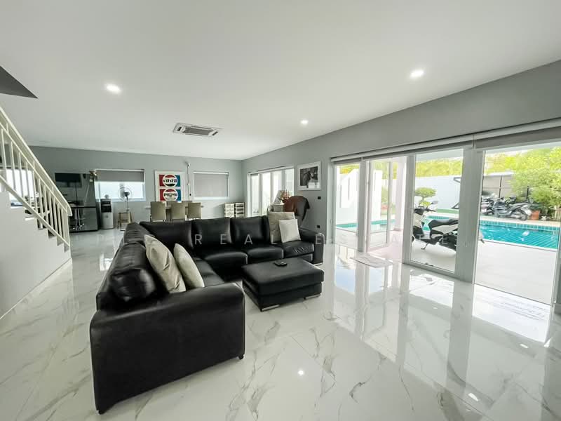 Pool Villa for Sale Thung Klom East Pattaya 3 Bedroom, Chon Buri (Pattaya), Bang Lamung, Bang Lamung (Pattaya), Chon Buri (Pattaya), 3 Bedrooms, 576 sqm, Villa For Sale, by PLC real estate, 500359157 - DDproperty.com