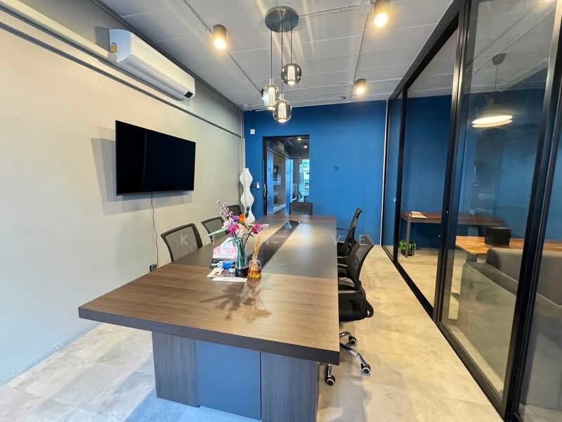 For Rent Commercial Building in Ekkamai Ideal for Office Studio (SPSEVE1979), Bangkok, เอกมัย14, Khlong Tan Nua, Watthana, Bangkok, , 300 sqm, Shophouse For Rent, by Khun Eve, 500359167 - DDproperty.com