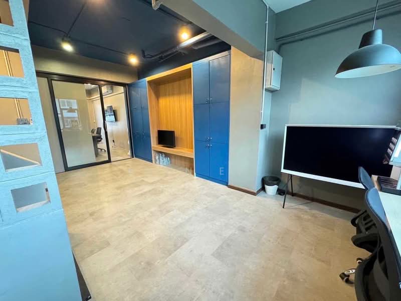For Rent Commercial Building in Ekkamai Ideal for Office Studio (SPSEVE1979), Bangkok, เอกมัย14, Khlong Tan Nua, Watthana, Bangkok, , 300 sqm, Shophouse For Rent, by Khun Eve, 500359167 - DDproperty.com