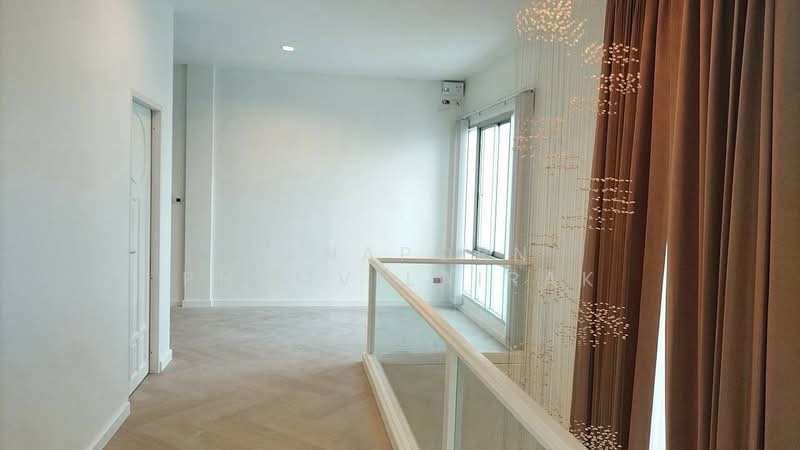 2-BR Townhouse, Bangkok, Lat Phrao, Bangkok, 2 Bedrooms, 220 sqm, Townhouse For Rent, by Natthida Thianchaianan, 500359278 - DDproperty.com