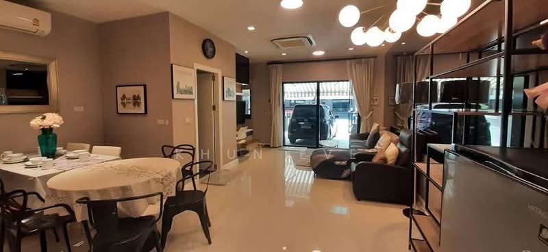 Eigen Premium Townhome Pattanakarn, Bangkok, Soi 99 , Phatthanakan Rd, Prawet, Bangkok, 3 Bedrooms, 200 sqm, Townhouse For Rent, by Khun Eve, 500359281 - DDproperty.com