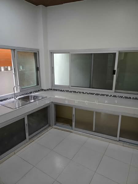 Noble Cube Pattanakarn, Bangkok, Phatthanakan Road, Suan Luang, Bangkok, 3 Bedrooms, 40 sqm, Townhouse For Rent, by การุณ ชมภูบุตร, 500359310 - DDproperty.com