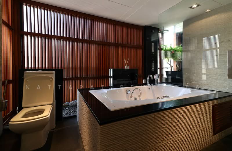 The Master Centrium Asoke-Sukhumvit, Bangkok, Sukhumvit 21, Khlongtoei Nua, Watthana, Bangkok, 4 Bedrooms, 450 sqm, Condo For Sale, by Nattapat Reunyota, 500359365 - DDproperty.com