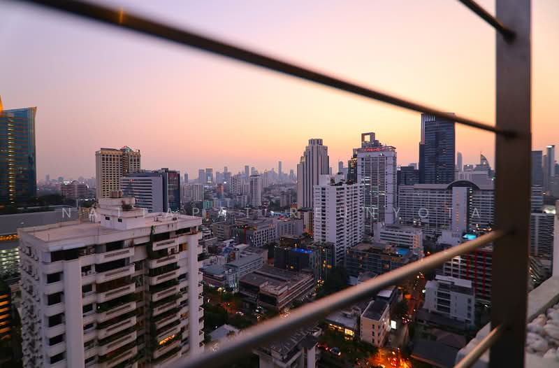 The Master Centrium Asoke-Sukhumvit, Bangkok, Sukhumvit 21, Khlongtoei Nua, Watthana, Bangkok, 4 Bedrooms, 450 sqm, Condo For Sale, by Nattapat Reunyota, 500359365 - DDproperty.com