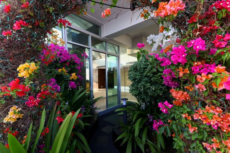 The Master Centrium Asoke-Sukhumvit, Bangkok, Sukhumvit 21, Khlongtoei Nua, Watthana, Bangkok, 4 Bedrooms, 450 sqm, Condo For Sale, by Nattapat Reunyota, 500359365 - DDproperty.com