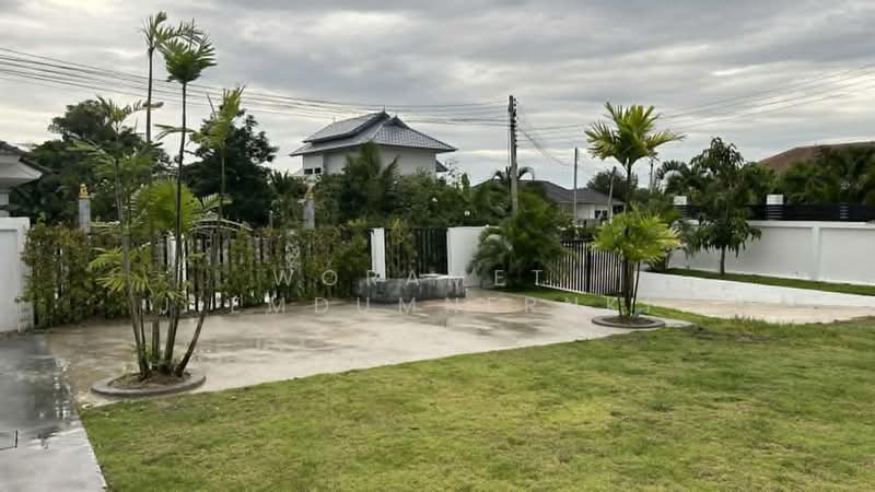3-BR Villa, Prachuap Khiri Khan, Hua Hin, Prachuap Khiri Khan, 3 Bedrooms, 220 sqm, Villa For Sale, by Woramet Jiemdumnernkit, 500359368 - DDproperty.com