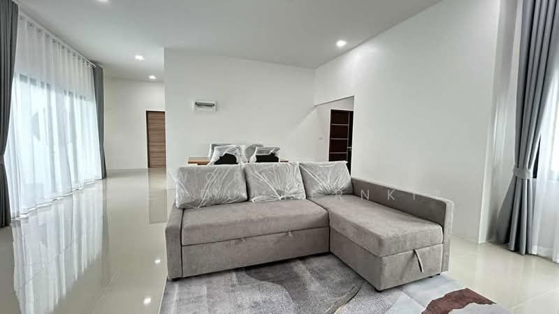 3-BR Villa, Prachuap Khiri Khan, Hua Hin, Prachuap Khiri Khan, 3 Bedrooms, 220 sqm, Villa For Sale, by Woramet Jiemdumnernkit, 500359368 - DDproperty.com