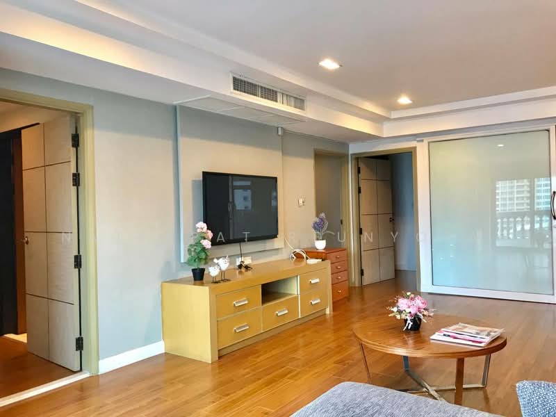 Royal Castle Sukhumvit : รอยัล คาสเซอร์ สุขุมวิท, กรุงเทพ, 30 ซอยสุขุมวิท 39, คลองเตยเหนือ, วัฒนา, กรุงเทพ, 166 ตร.ม., คอนโด ขาย, โดย Nattapat Reunyota, 500359372 - DDproperty.com