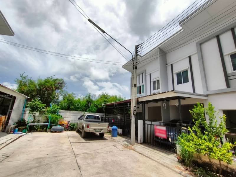 Lio Chachoengsao-Bang Phra, Chachoengsao, 99/4 Mu 7 Rd, Bang Phra, Muang Chachoengsao, Chachoengsao, 3 Bedrooms, 150 sqm, Townhouse For Sale, by The Best Property กุ้ง, 500359440 - DDproperty.com