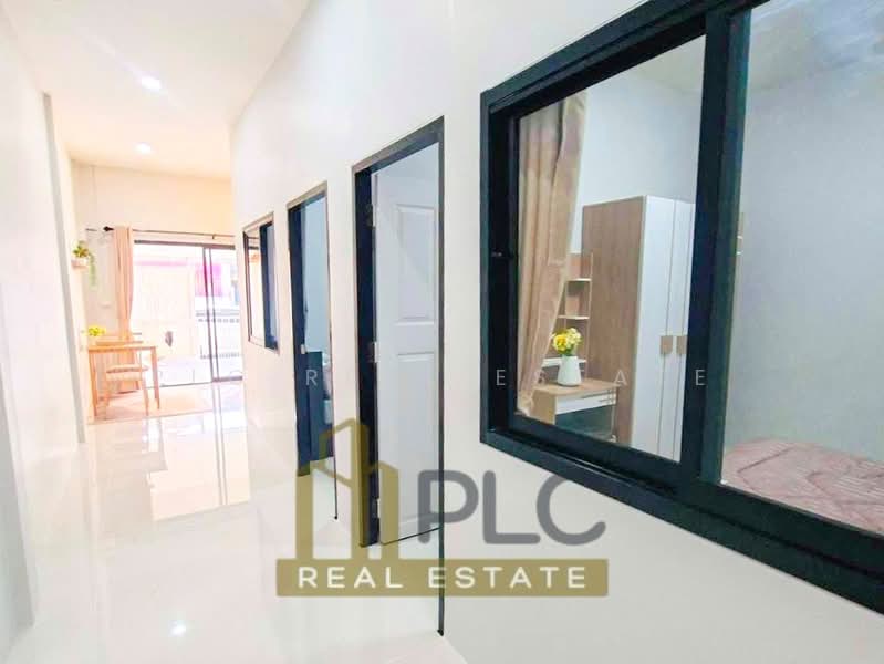 Renovated Townhouse for Sale in Nong Yai, North Pattaya, Chon Buri (Pattaya), Bang Lamung, Bang Lamung (Pattaya), Chon Buri (Pattaya), 2 Bedrooms, 104 sqm, Townhouse For Sale, by PLC real estate, 500359447 - DDproperty.com