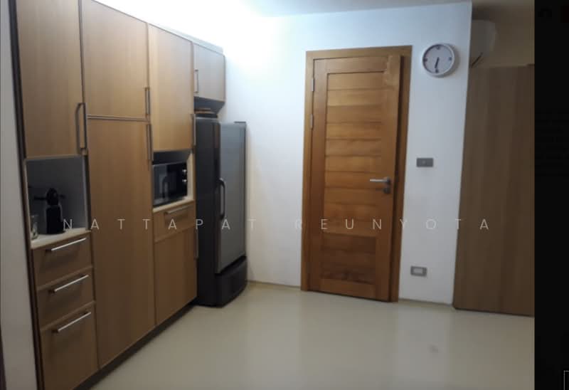 Asoke Towers, Bangkok, Sukhumvit 21 Road, Khlongtoei Nua, Watthana, Bangkok, 3 Bedrooms, 253 sqm, Condo For Sale, by Nattapat Reunyota, 500359475 - DDproperty.com