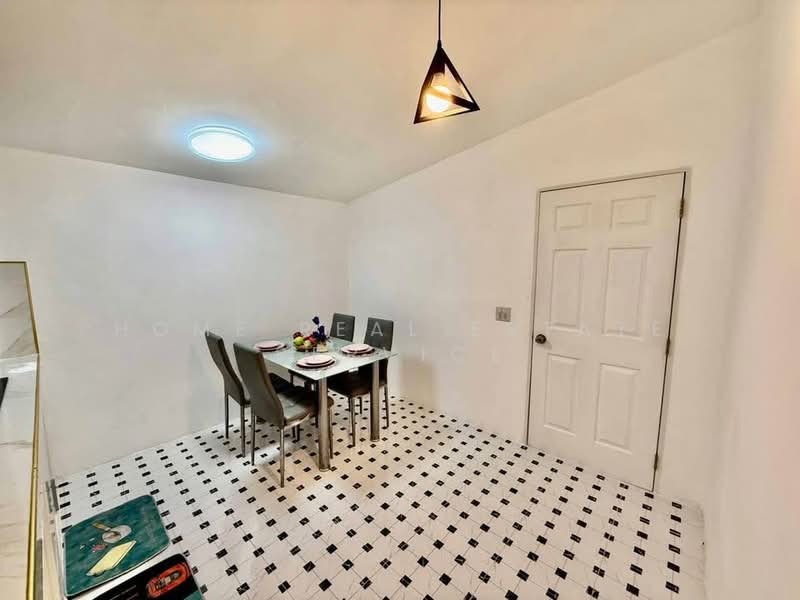 หมู่บ้านฉัตรแก้ว 5, Chon Buri (Pattaya), Bang Lamung, Bang Lamung (Pattaya), Chon Buri (Pattaya), 3 Bedrooms, 140 sqm, Single Detached House For Sale, by HOME Real Estate Service, 500359483 - DDproperty.com