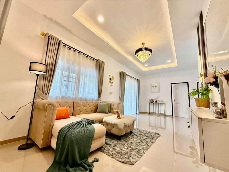 หมู่บ้านฉัตรแก้ว 5, Chon Buri (Pattaya), Bang Lamung, Bang Lamung (Pattaya), Chon Buri (Pattaya), 3 Bedrooms, 140 sqm, Single Detached House For Sale, by HOME Real Estate Service, 500359483 - DDproperty.com