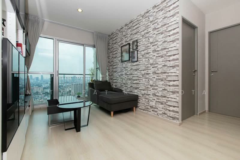 Life Ratchadapisek, Bangkok, 279 Ratchadapisaek Road, Huai Khwang, Bangkok, 2 Bedrooms, 56 sqm, Condo For Sale, by Nattapat Reunyota, 500359496 - DDproperty.com