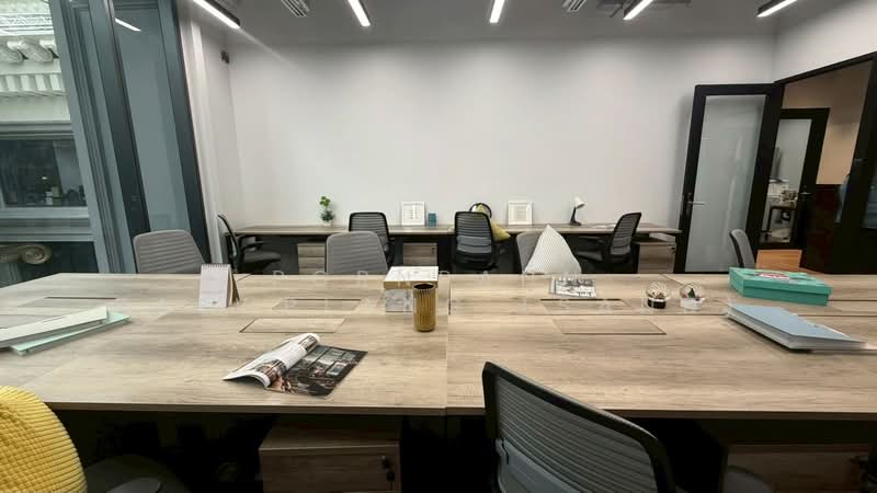 Serviced Office for Rent in Chidlom | 12 Workstations | Fully Furnished & All-Inclusive | Direct Lin, Bangkok, Lumphini, Pathum Wan, Bangkok, , 36 sqm, Office Space For Rent, by Pornpann Kaewplang (Sand), 500359519 - DDproperty.com