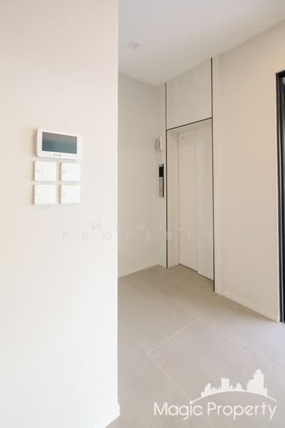 VIVE Krungthep Kreetha, Bangkok, Krungthep Kreetha Road, Saphan Sung, Bangkok, 4 Bedrooms, 421 sqm, Single Detached House For Sale, by Magic Property, 500359523 - DDproperty.com