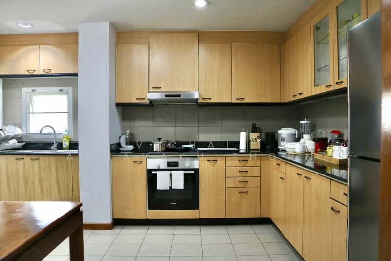 Ma Peng Seng Apartment, Bangkok, Soi Sukhumvit 31, Khlongtoei Nua, Watthana, Bangkok, 4 Bedrooms, 265 sqm, Apartment For Rent, by Vichai Annavakulthorn, 500359596 - DDproperty.com