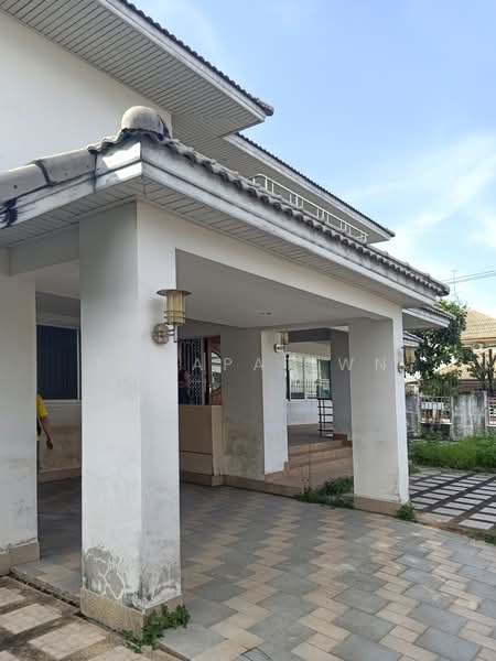 Chonlada Bangbuathong, Nonthaburi, Bang Kruai - Sai Noi Road, Bang Bua Thong, Nonthaburi, 5 Bedrooms, 330 sqm, Single Detached House For Sale, by Norapat Wn, 500359632 - DDproperty.com