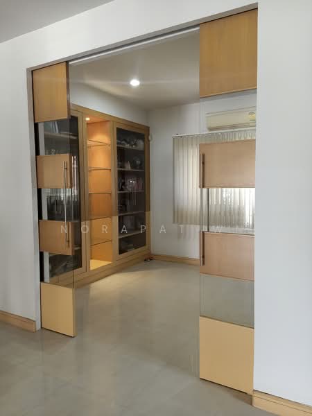 Chonlada Bangbuathong, Nonthaburi, Bang Kruai - Sai Noi Road, Bang Bua Thong, Nonthaburi, 5 Bedrooms, 330 sqm, Single Detached House For Sale, by Norapat Wn, 500359632 - DDproperty.com