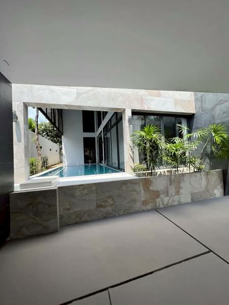 Sarin Park, Bangkok, Wong Sawang, Bang Sue, Bangkok, 5 Bedrooms, 694 sqm, Single Detached House For Rent, by Kitnipat Boonyadhammakul, 500359668 - DDproperty.com