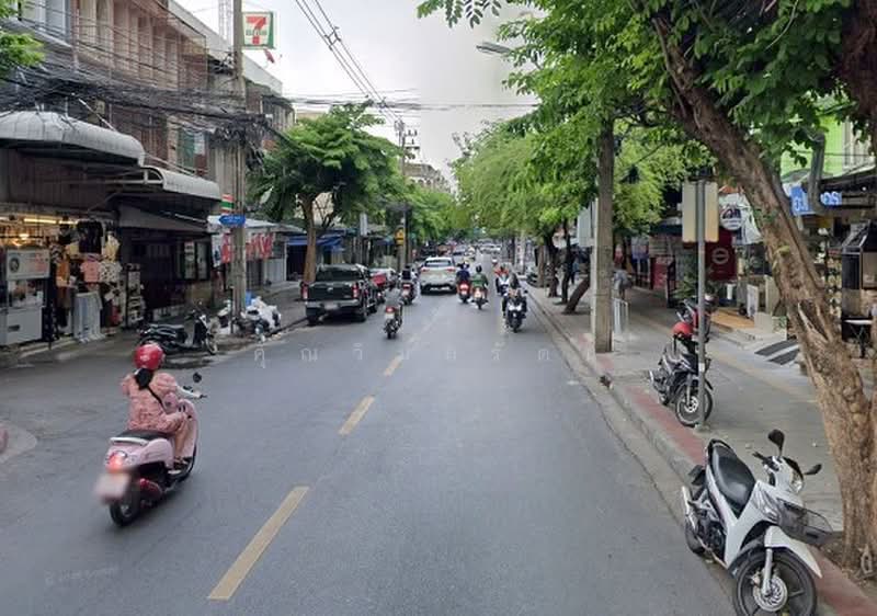 ขายที่ดินพร้อมสิ่งปลูกสร้าง ถนนนราธิวาสราชนครินทร์ ใกล้โรงพยาบาลเซนต์หลุยส์, Bangkok, นราธิวาสราชนครินทร์, Yan Nawa, Sathon, Bangkok, , 1,200 sqm, Land For Sale, by คุณวิมลรัตน์, 500359734 - DDproperty.com