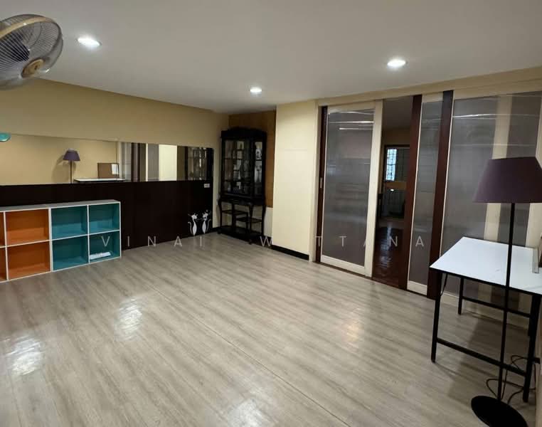 undefined, Bangkok, Suan Luang, Bangkok, 3 Bedrooms, 230 sqm, Townhouse For Rent, by Vinai Wattana, 500359762 - DDproperty.com