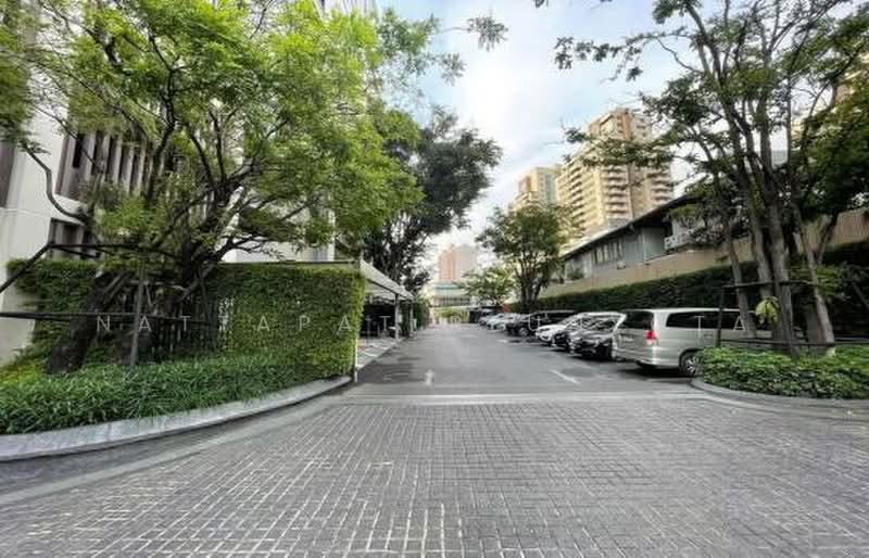 H Sukhumvit 43, Bangkok, 28 Sukhumvit 34 Road, Khlong Tan Nua, Watthana, Bangkok, 2 Bedrooms, 62 sqm, Condo For Sale, by Nattapat Reunyota, 500359810 - DDproperty.com