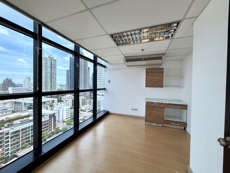 Office พร้อมใช้, แอร์ 24ชม., 500ม.จาก BTS เอกมัย, กรุงเทพ, Sukhumvit 63, คลองตันเหนือ, วัฒนา, กรุงเทพ, 135 ตร.ม., สำนักงาน ให้เช่า, โดย Sirikul Wattanakorn, 500359845 - DDproperty.com