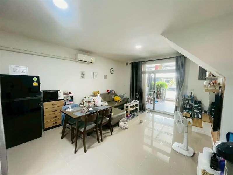 Gusto Petchakasem 69-Kanchanapisek, Bangkok, 89 Road along Khlong Phasi Charoen, southern side, Nong Kham, Nong Khaem, Bangkok, 3 Bedrooms, 100 sqm, Townhouse For Sale, by คุณ เขมจิรา ภูวภาณุภรณ์ (เป้), 500359953 - DDproperty.com